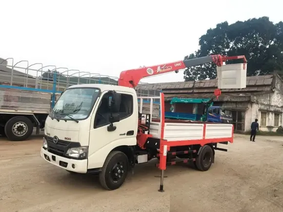 Thuê Xe Cẩu 10 Tấn Cứu Hộ Xe Tải, Xe Khách Gặp Nạn 24/7