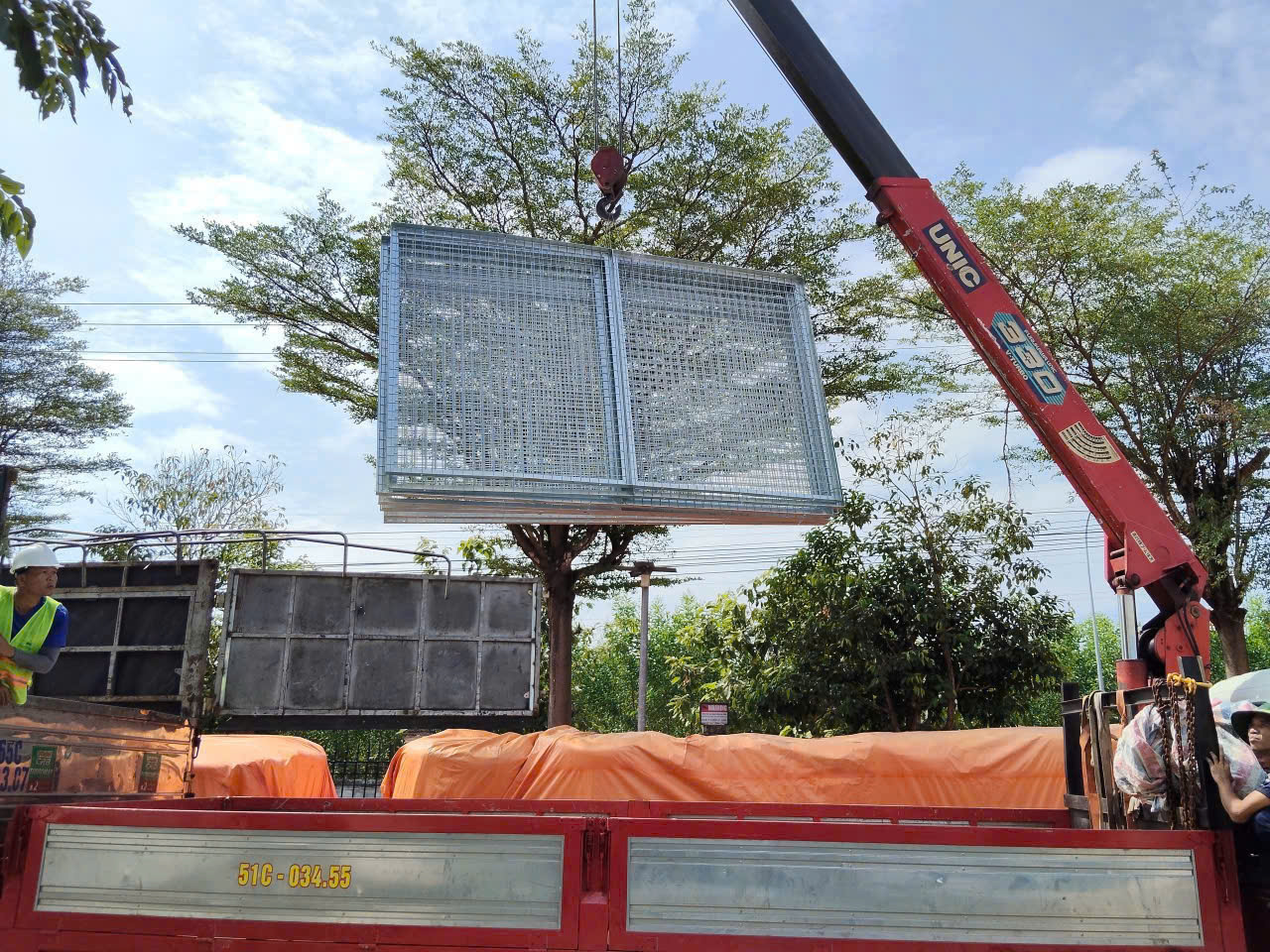 Thuê Xe Cẩu 10 Tấn Cứu Hộ Xe Tải, Xe Khách Gặp Nạn 24/7